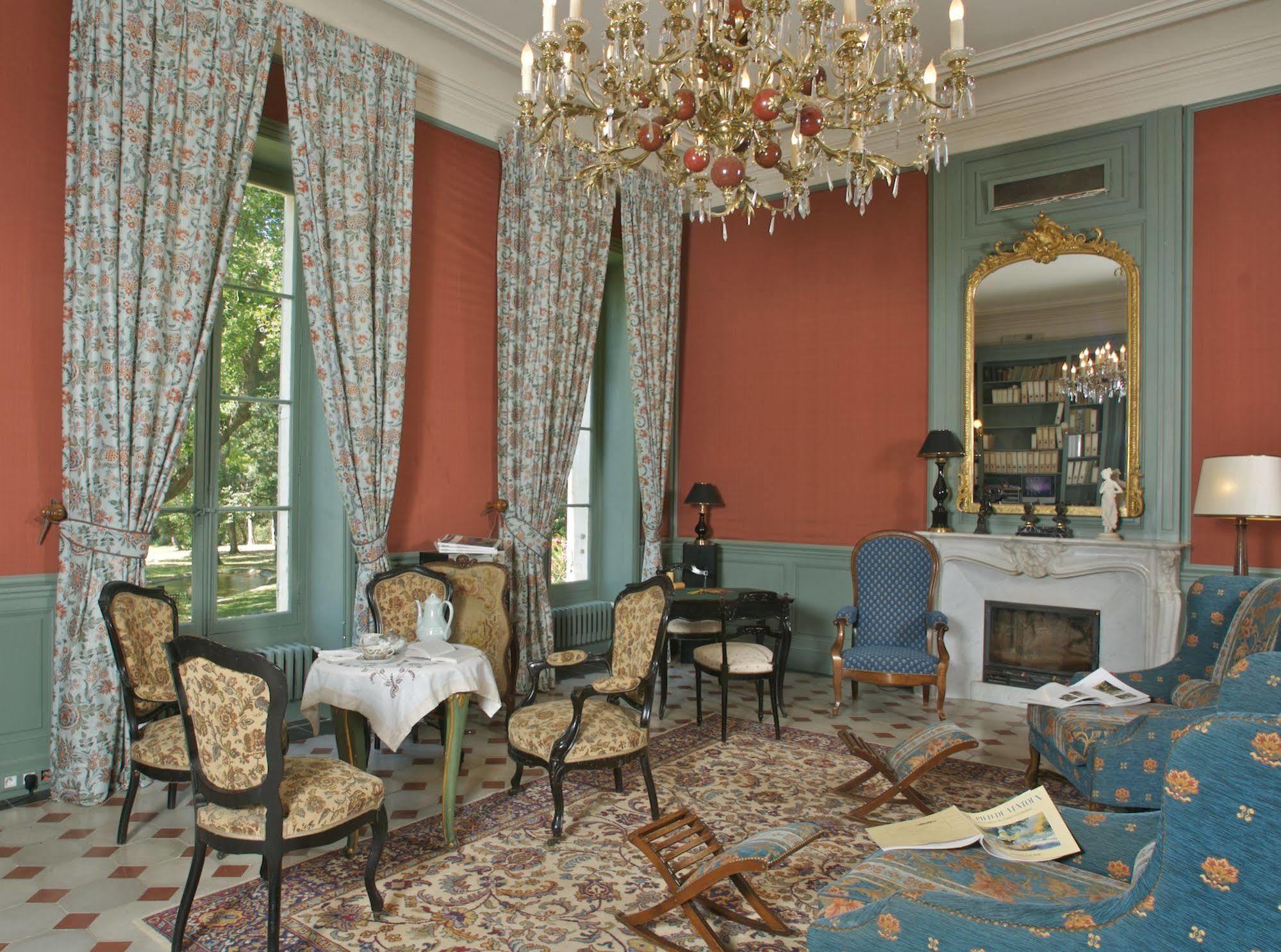 Hotel Chateau Juvenal Saint-Hippolyte-le-Graveyron Esterno foto